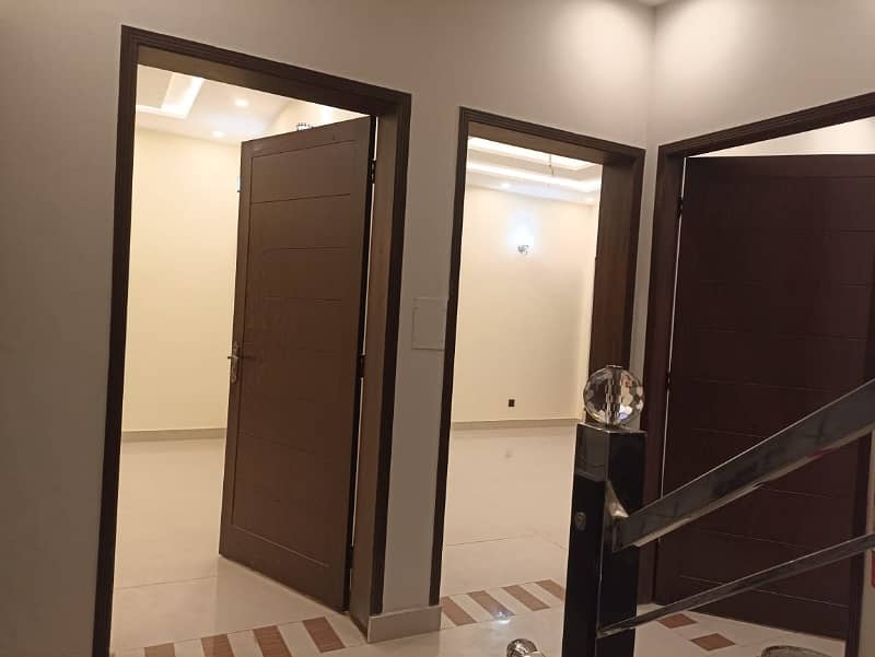 10 Marla Upper Portion For Rent In DHA Phase 4 Lahore 14