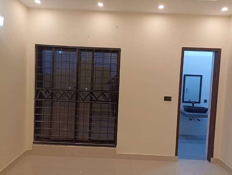 10 Marla Upper Portion For Rent In DHA Phase 4 Lahore 20