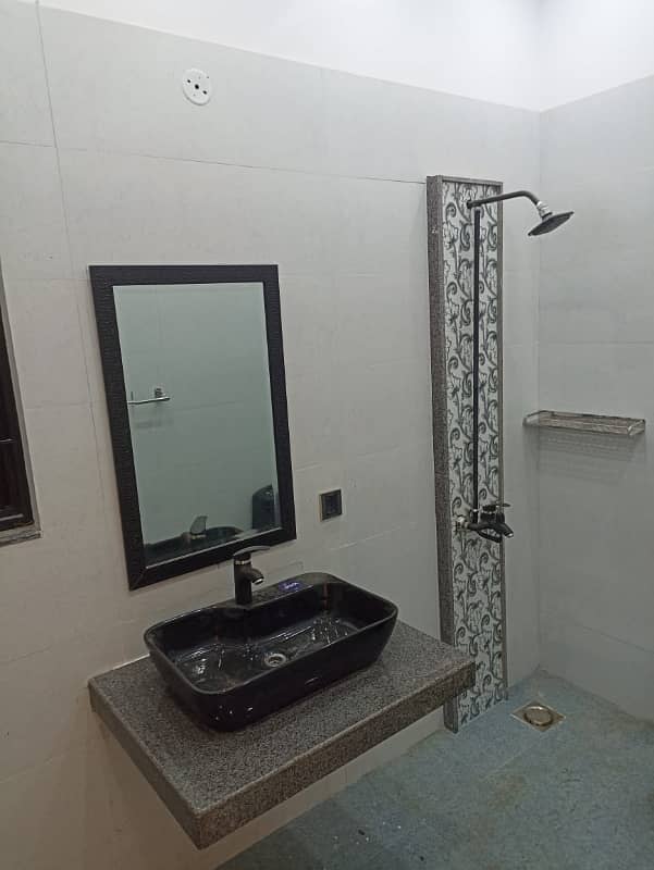 10 Marla Upper Portion For Rent In DHA Phase 4 Lahore 21