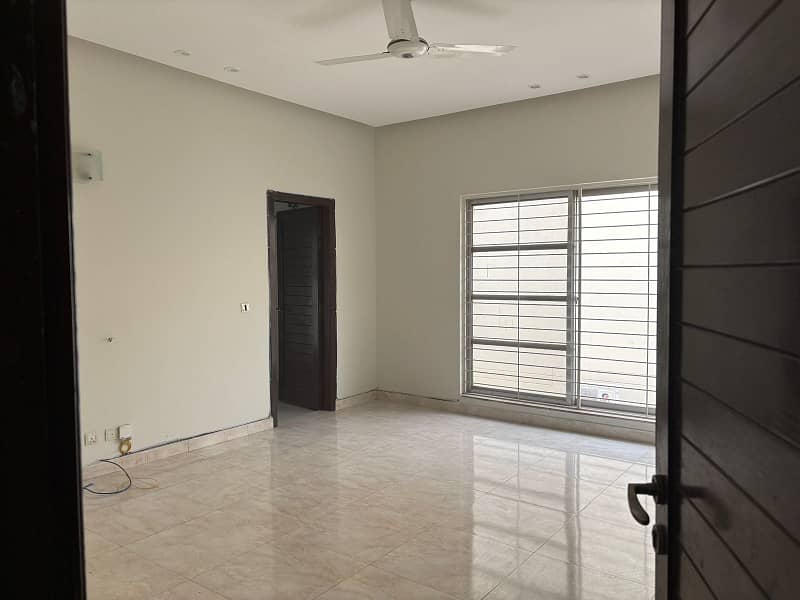 10 Marla Upper Portion For Rent In DHA Phase 4 Lahore 26