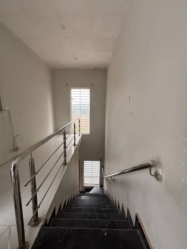 10 Marla Upper Portion For Rent In DHA Phase 4 Lahore 36