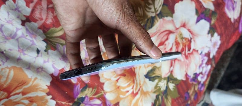 vivo v20se for sale with box 2