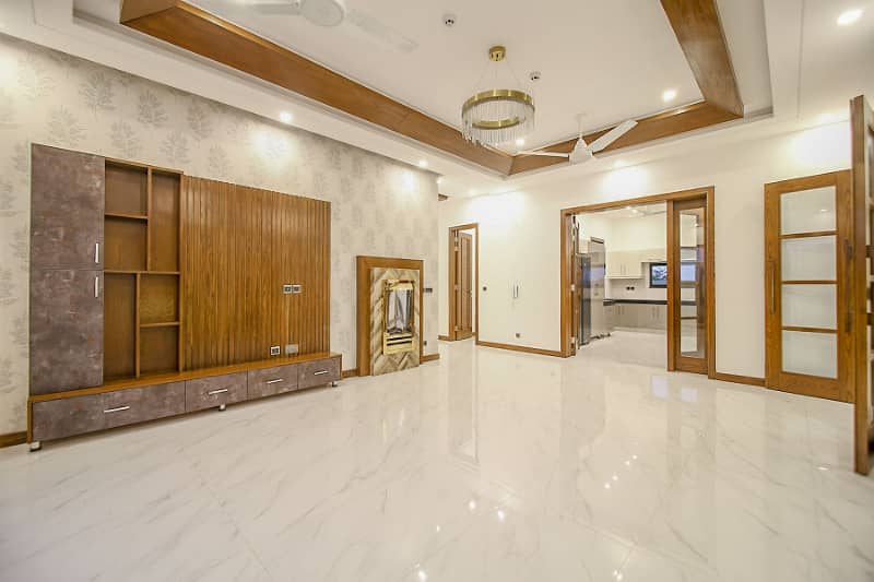 1 Kanal Ultra Modern Lavish Bungalow Available for Sale in DHA Lahore 16