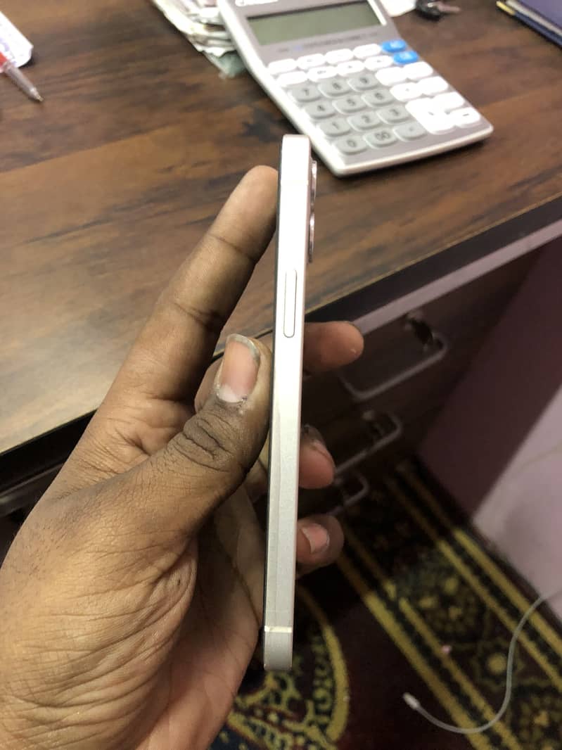 iPhone 12 3