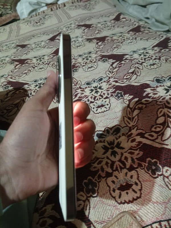 Realme 12+ complete box 6month warranty 1