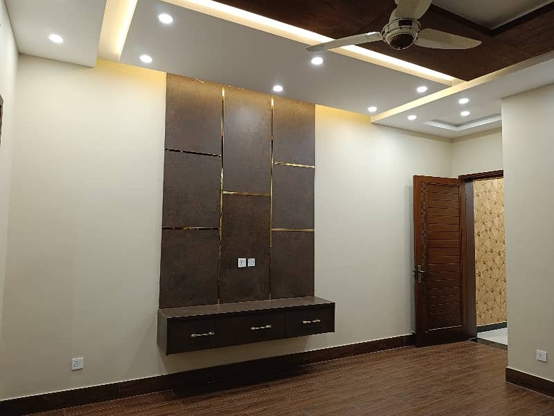 10 Marla Brand New Semi Furnished House For Sale In Johar Town Phase 1 15