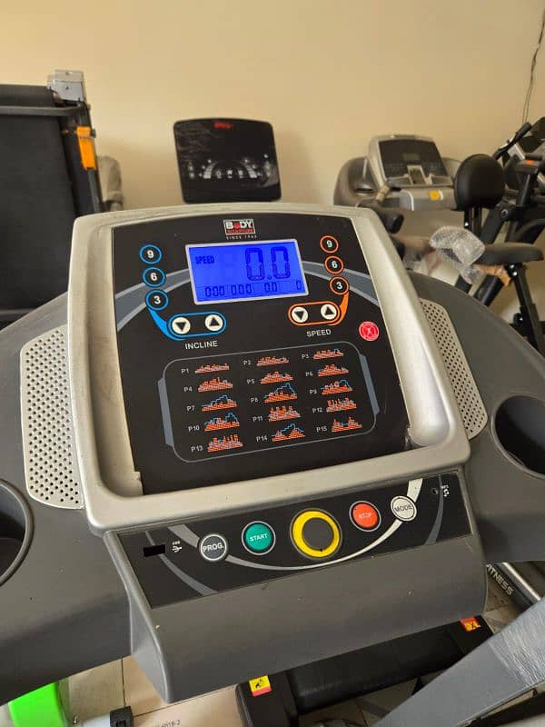 Treadmills(03214639061)/Running Machines/ Ellepticalls/ Gym Cycle 4