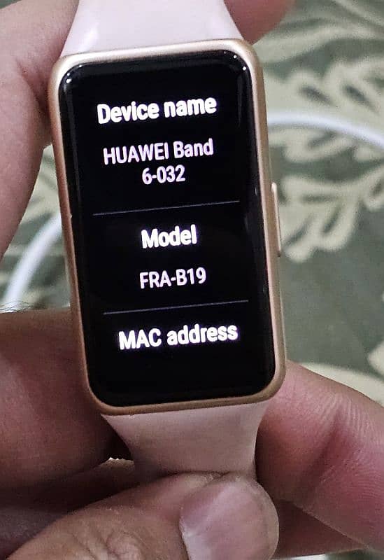 HUAWEI Band 6-032 smart watch 10/9.8 condition with Charger cable 0