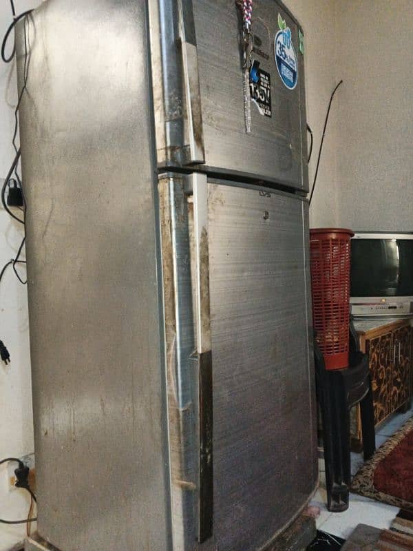 Dawlance fridge 0