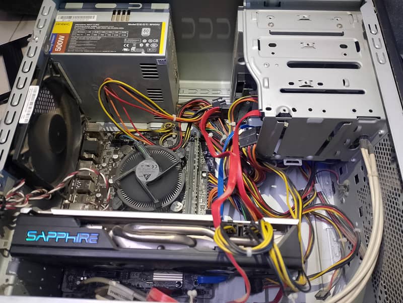 Core i7 7th generation, rx580 sapphire 2