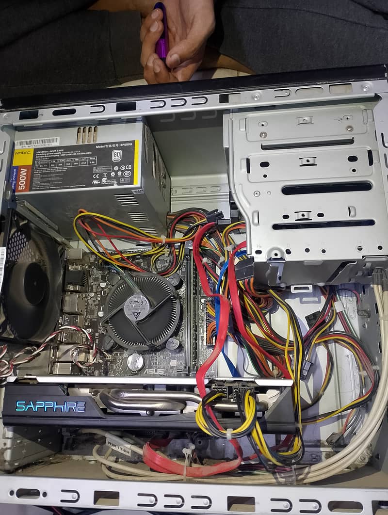 Core i7 7th generation, rx580 sapphire 3