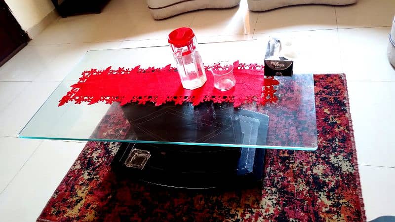 Beautiful,  modern Glass Table of drawing room 1