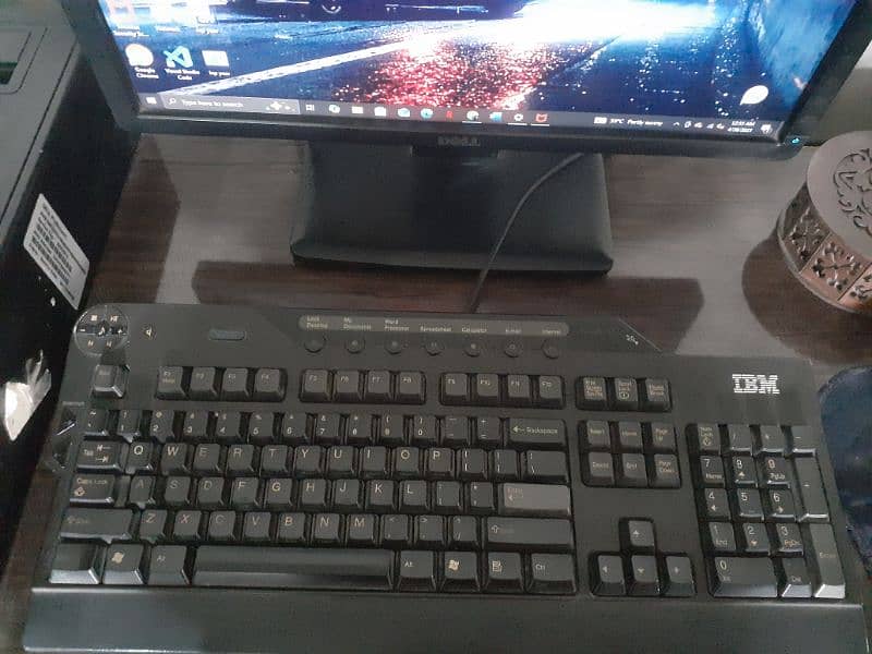 DELL CPU & DELL MONITER . 3