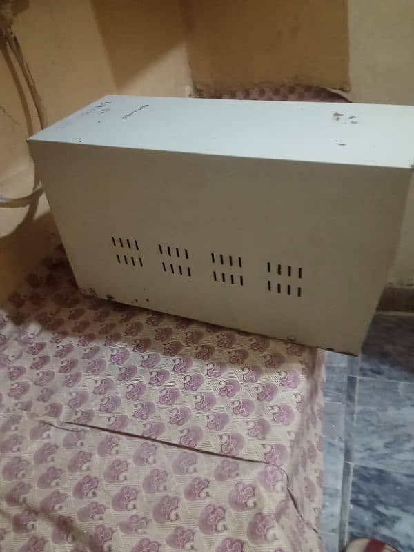 high tech ups in good condition 2