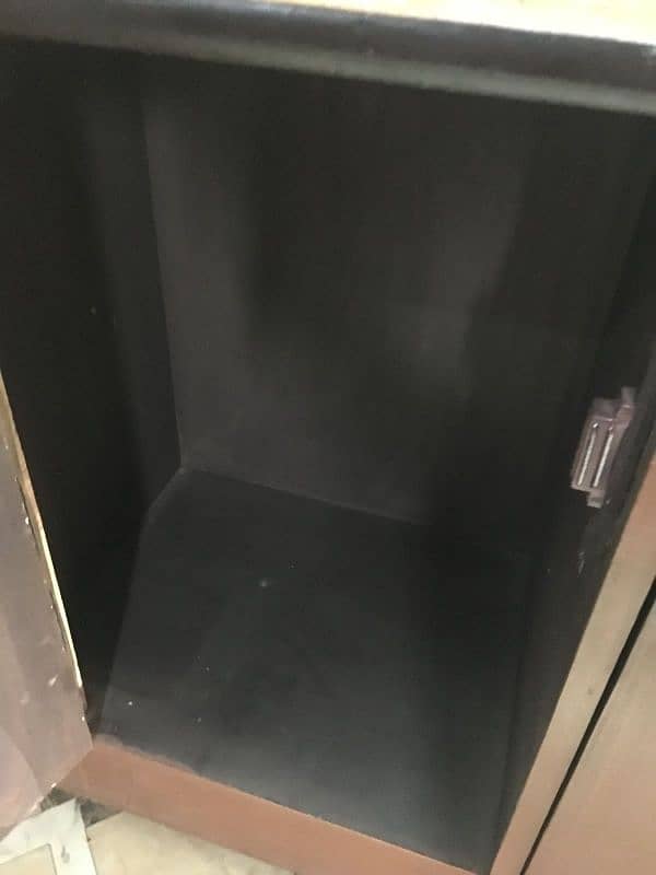 darrasing table for sale 1
