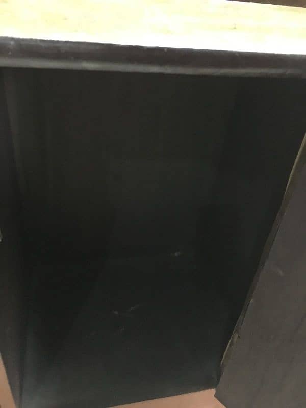 darrasing table for sale 4