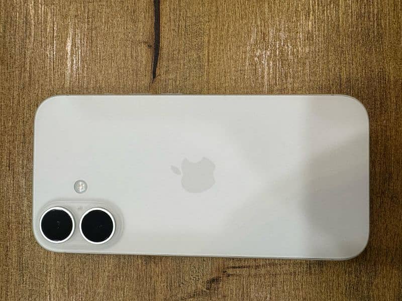 Iphone 16 jv 128gb white Colour 100% better cycle acount. 114 10/10 1