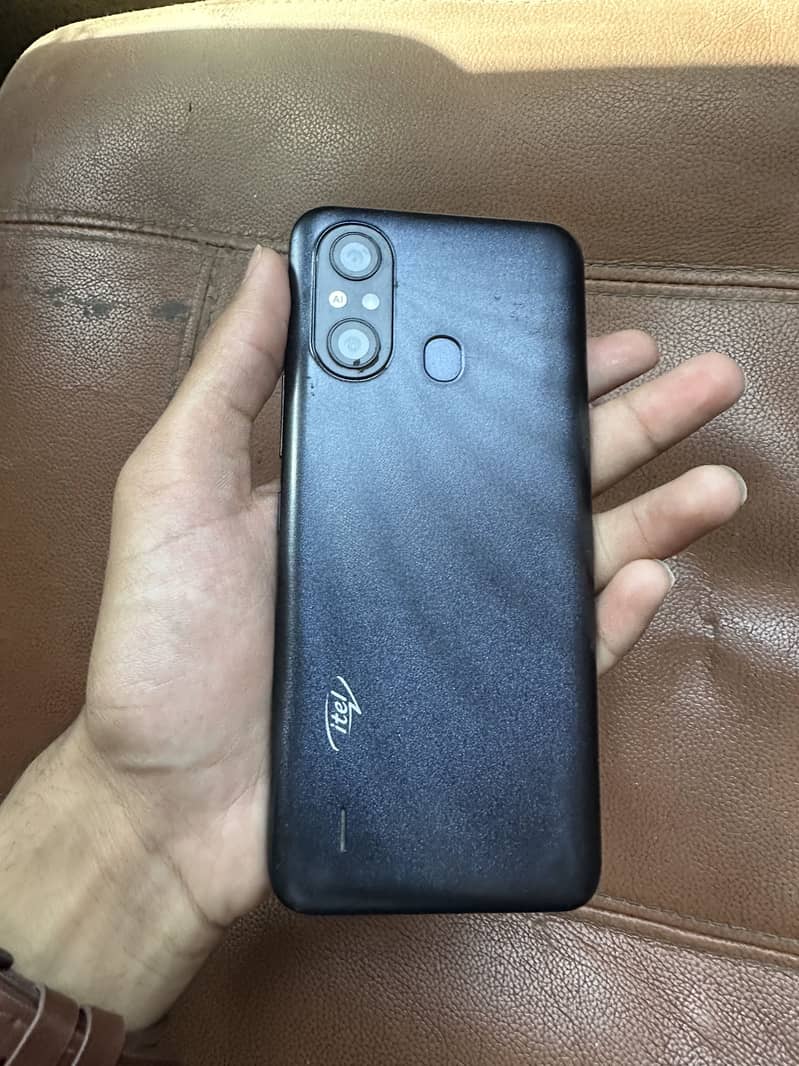 Itel A49 4G best phone for hotspot with box 1