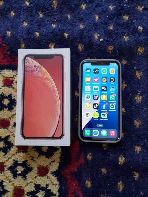 iPhone xr 64 gb jv with box 99 battery health brand new set 0