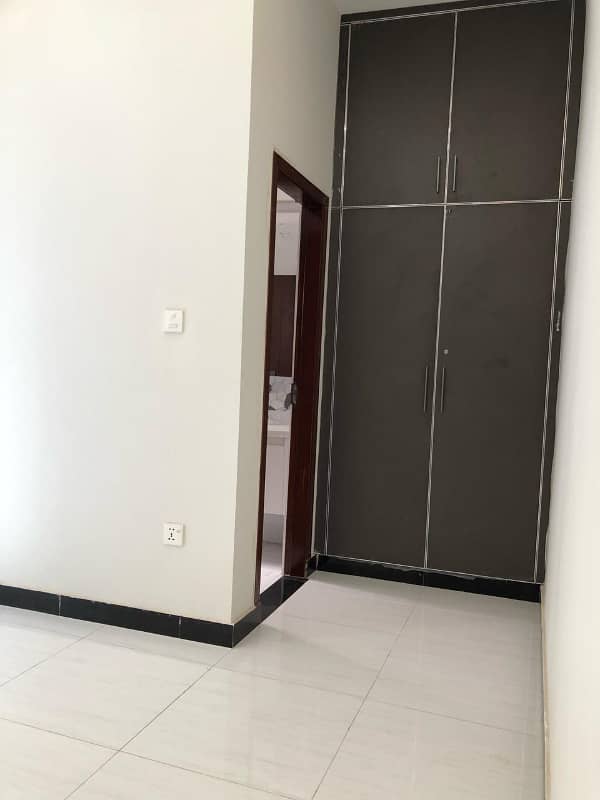 Bahria twon safari valiy 5 Marla proper double unit house 4