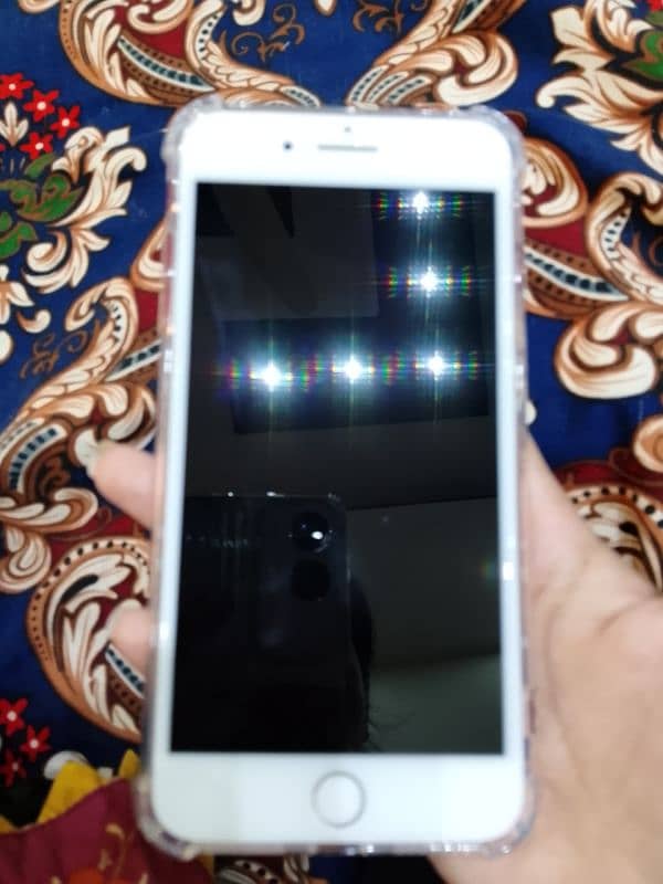 iphone 7 plus pta approved 128 gb with box and charger 0