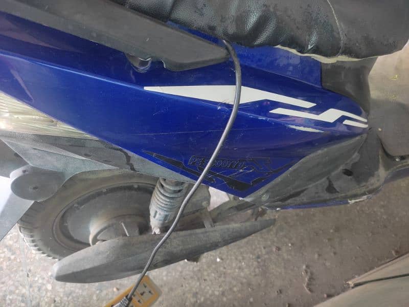 electric scooter 10/10 condition 2