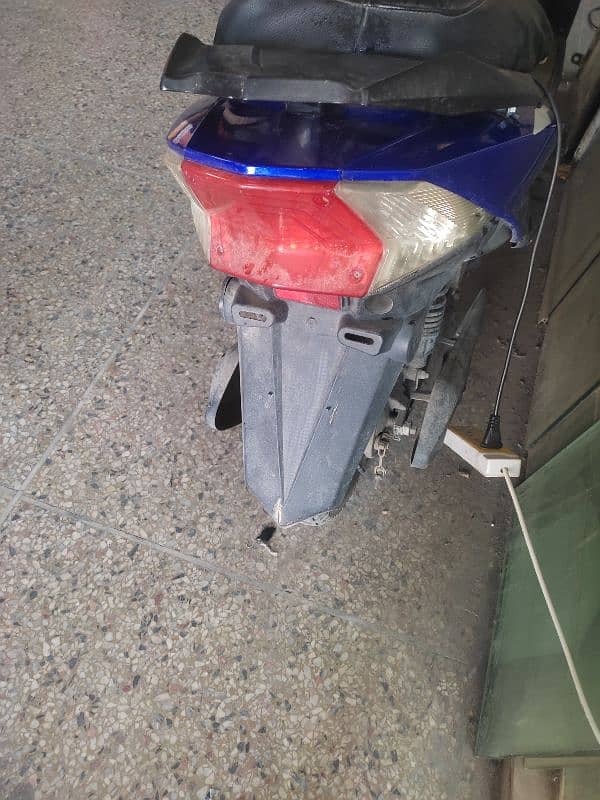 electric scooter 10/10 condition 3