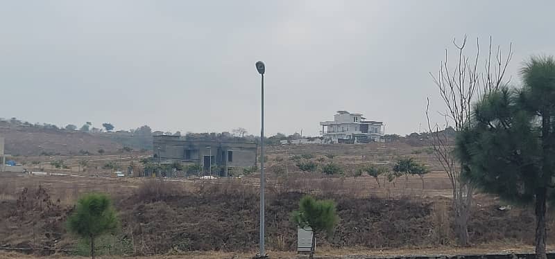 1 Kanal Level and Solid Land Plot for sale. Dem 2.25 Crore Negotiable 5