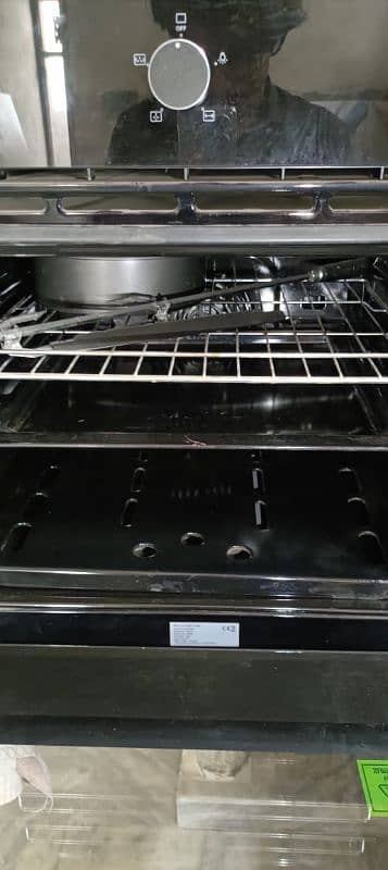 Oven gas and electric both best for baking cakes cooking pizza and etc 1