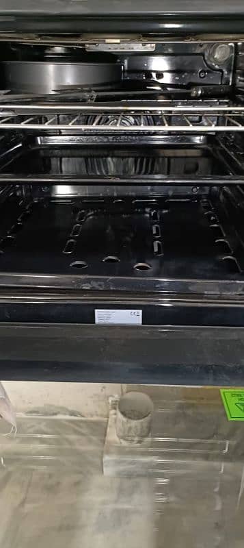 Oven gas and electric both best for baking cakes cooking pizza and etc 2