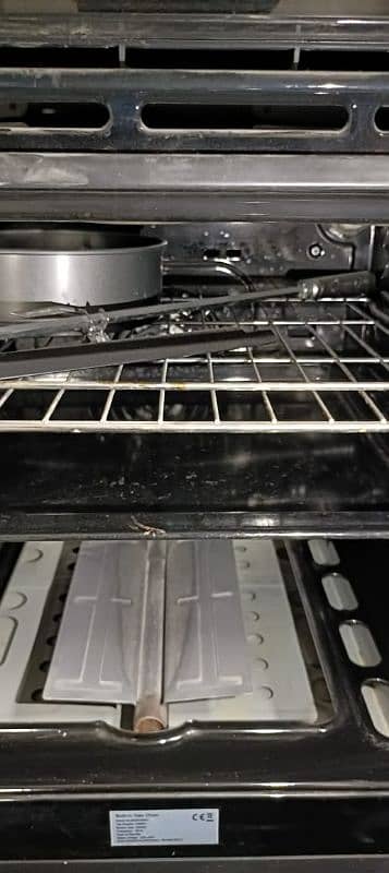 Oven gas and electric both best for baking cakes cooking pizza and etc 3