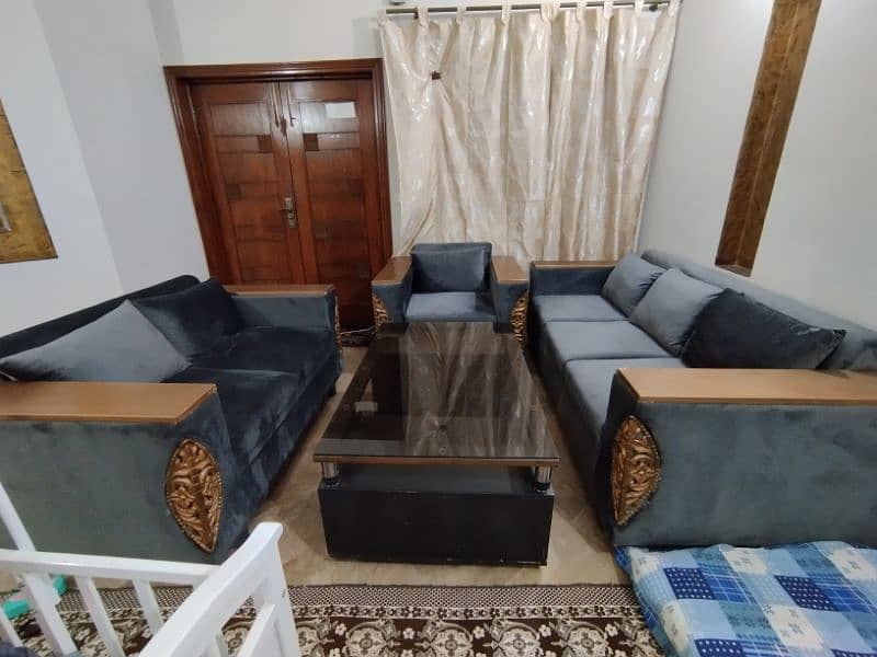 6 Seater Wooden Sofa Set With center table 4