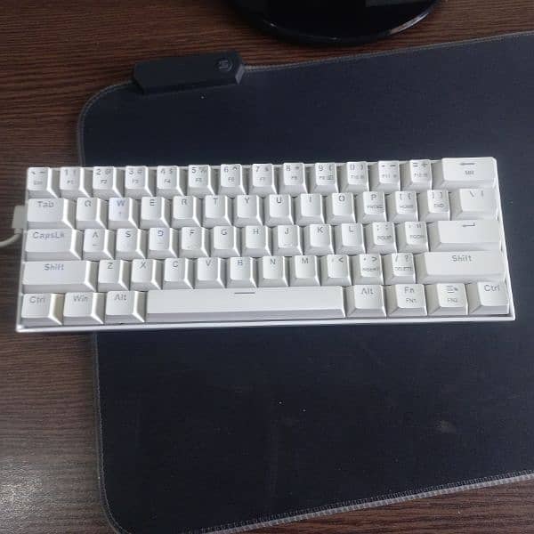 REDRAGON K630 LIGHT PINK ( hot swappable) , WIRED, RED SWITCHES 0