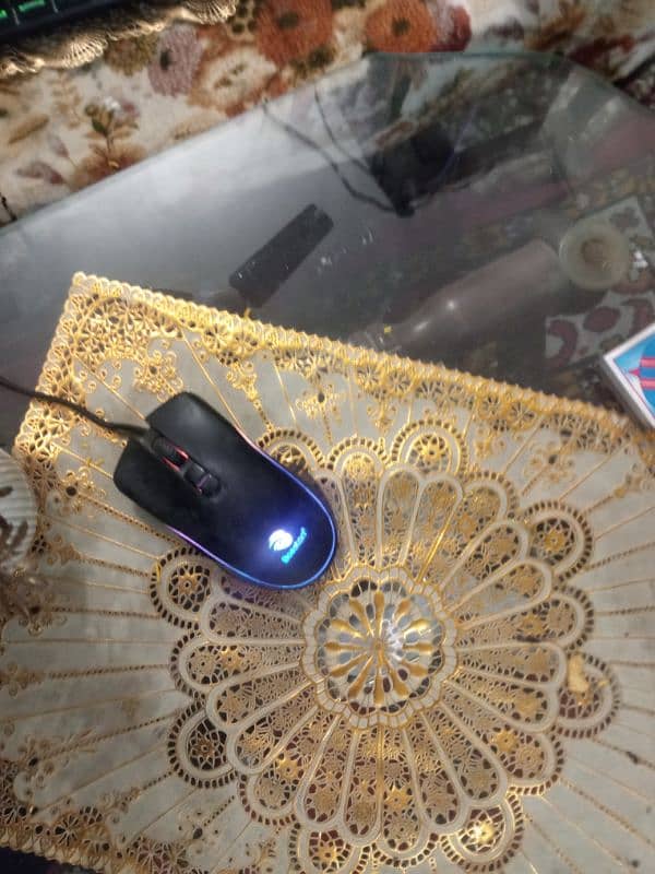 AMAZING GAMING PC WITH GAMING MOUSE AND KEYBOARD. 8