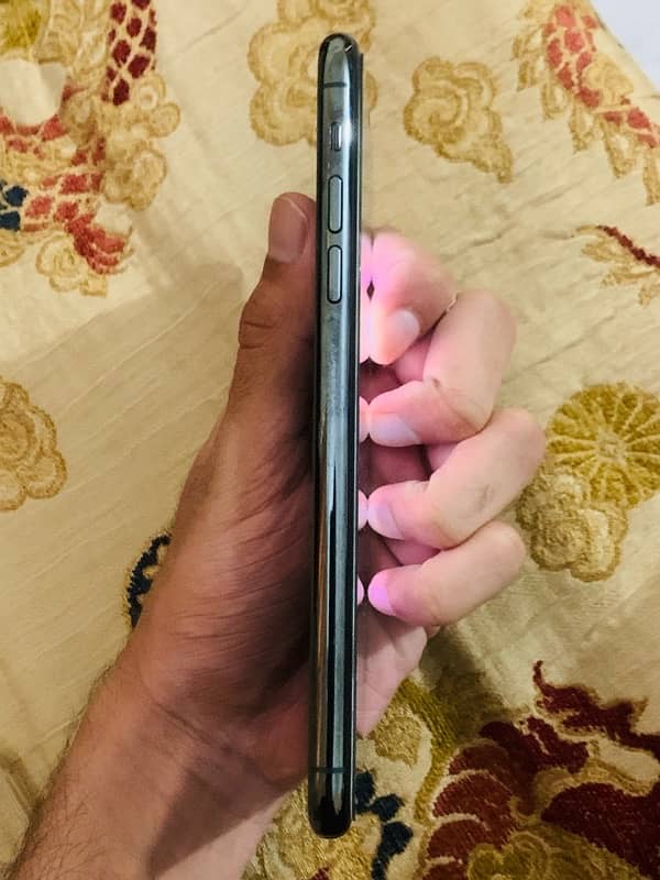 IPHONE 11 Pro Max 6