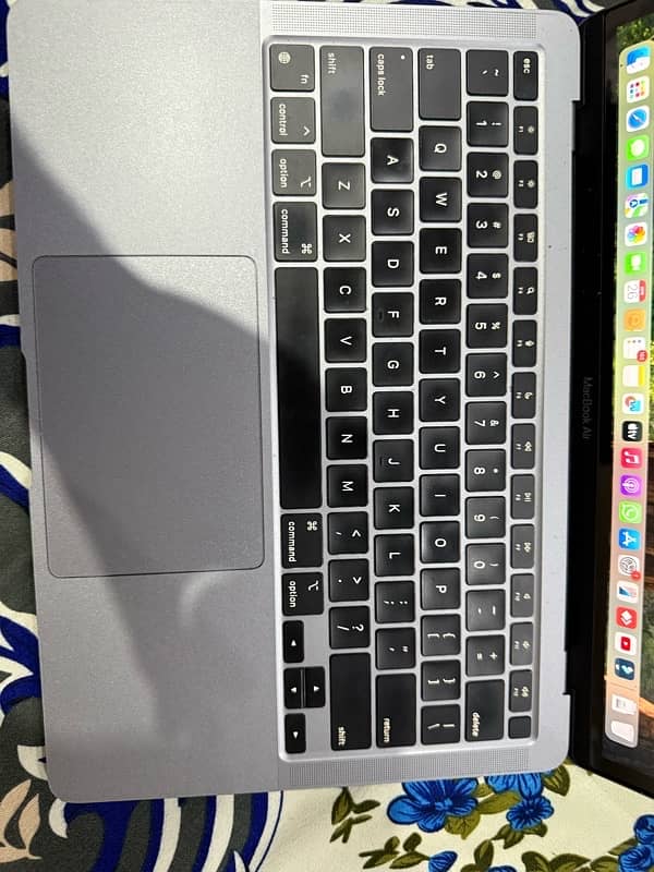 Macbook Air M1 2020 for sale 2