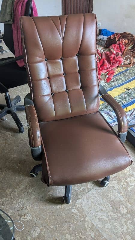office chair and table for sale 0