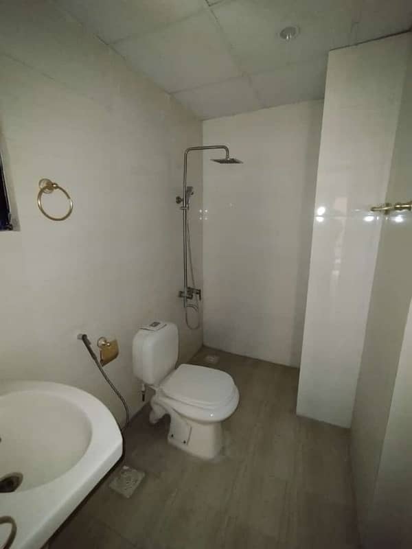 1 Bedroom'S 978 Sqft Apartment Available For Sale Defence Executive Tower 8
