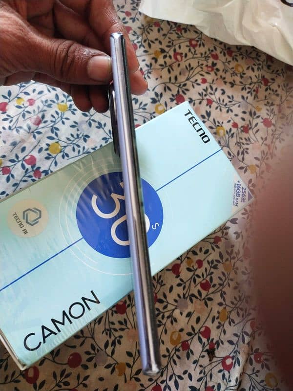 Just 3 week use huwa hai phone 10/10 condition 3