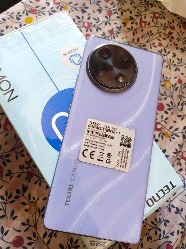 Just 3 week use huwa hai phone 10/10 condition 7