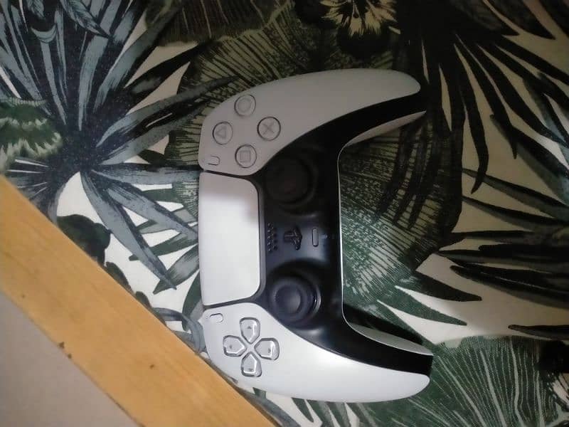 PS5 dual sense controller. original 0
