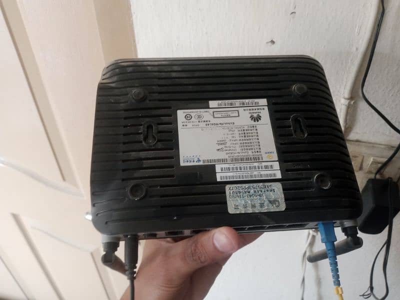 Huawei wifi router for sale only few months used 1