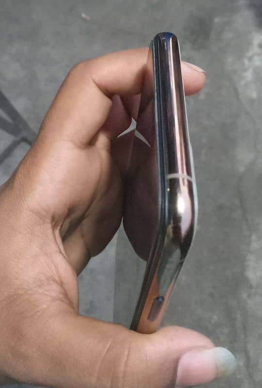 iPhone 11pro Max 512gb NoN PTA factory unlocke 4