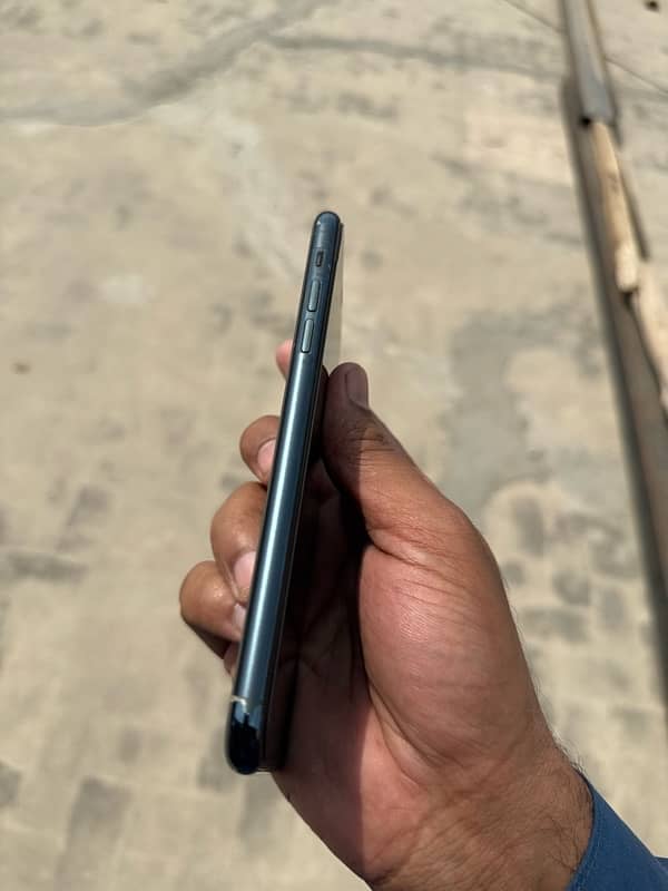 Iphone 11 pro max 2