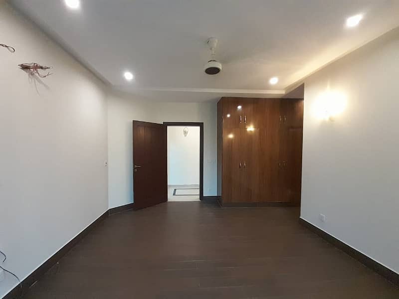 Kanal 5 Bed House Available For Rent In Dha Phase 3 14