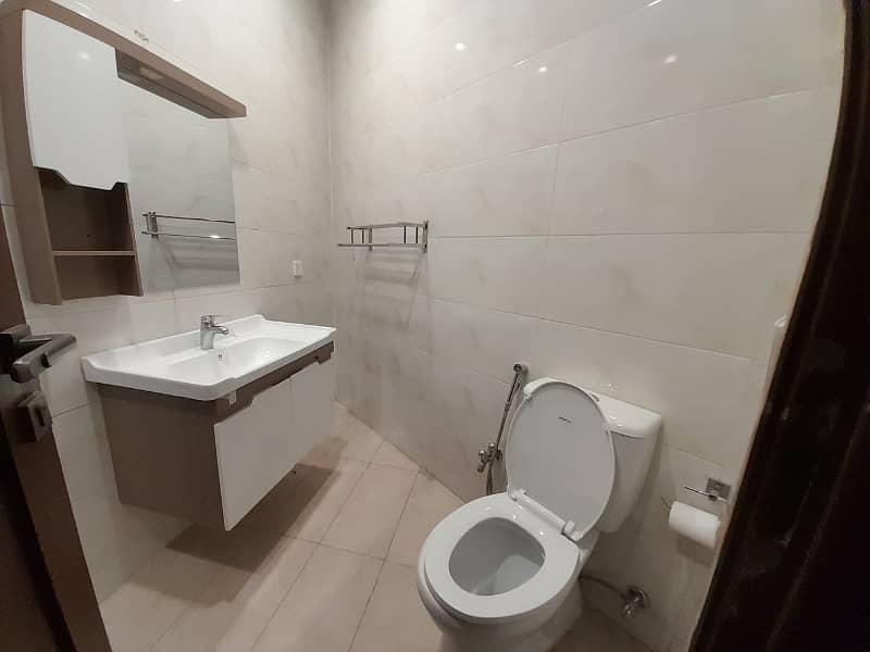 Kanal 5 Bed House Available For Rent In Dha Phase 3 15