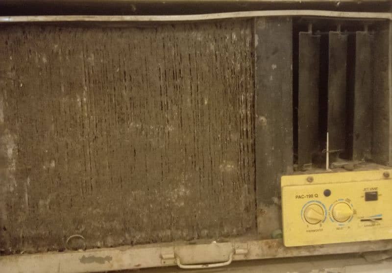Window AC 1.5 ton 2