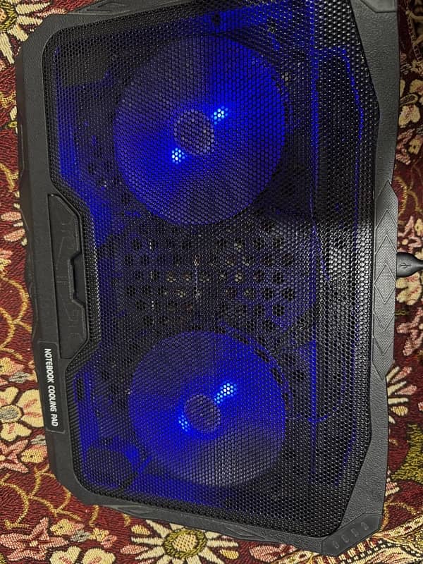 Cooling pad for laptop 0