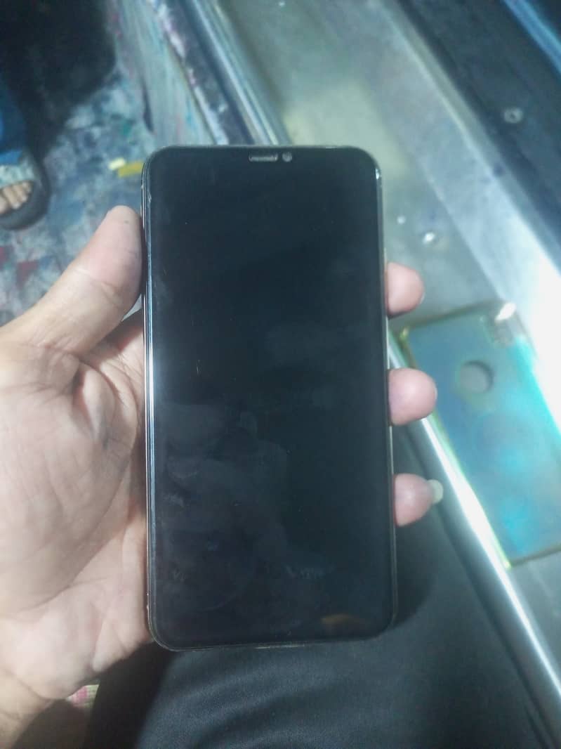 Apple iPhone XS Max 0