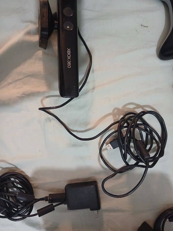 Xbox 360 Jtag 120gb with 3 controllers and kinect sensor ( gaming ) 2